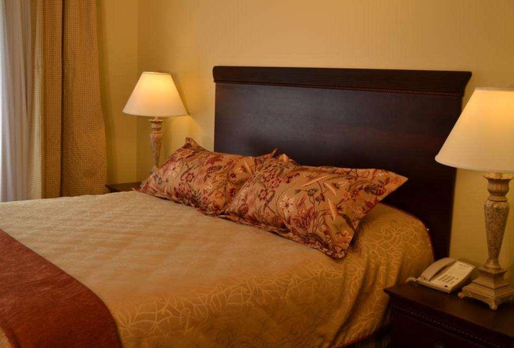 Euro-Suites Hotel Morgantown Bilik gambar